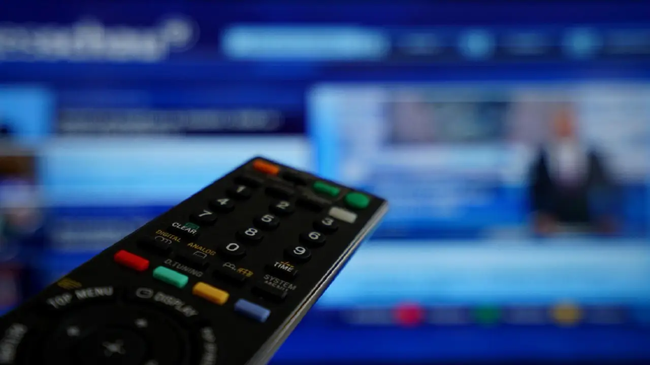 Ecco il trucco lampo per pulire il telecomando con un solo ingrediente che hai già in casa Immagine selezionata